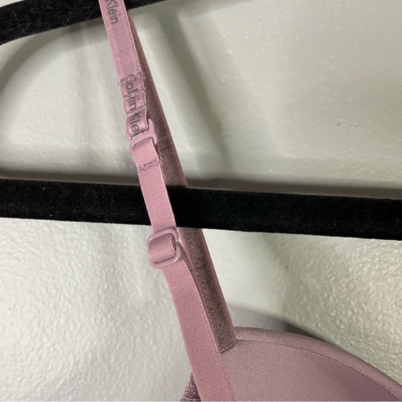 Calvin Klein One Pink Chevron Embossed Patterned Underwire Bra Size 34A - Picture 7 of 8